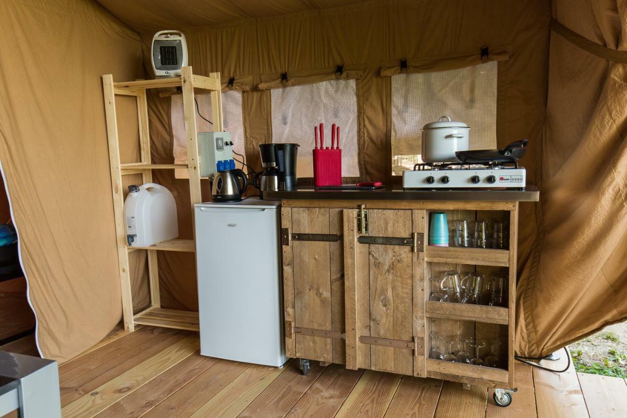 فندق روشفورتفي  Safari Tent At Camping Le Roptai المظهر الخارجي الصورة