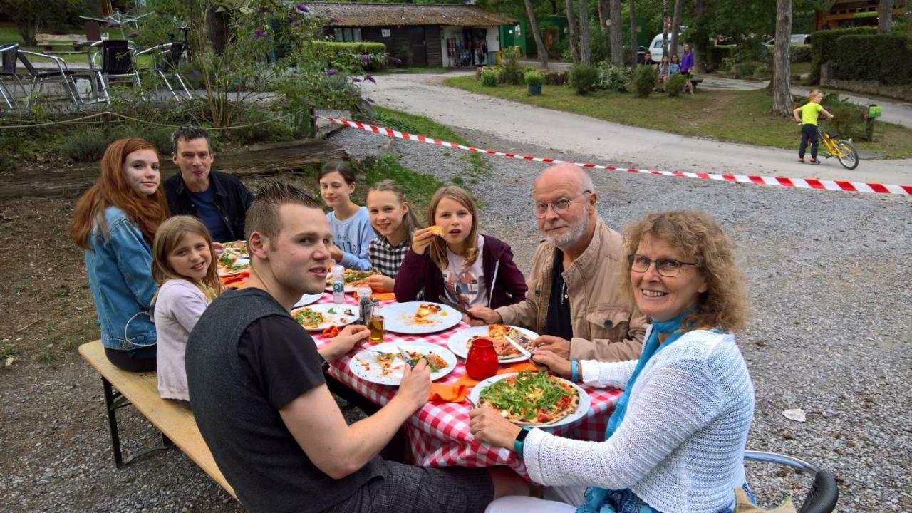 فندق روشفورتفي  Safari Tent At Camping Le Roptai المظهر الخارجي الصورة