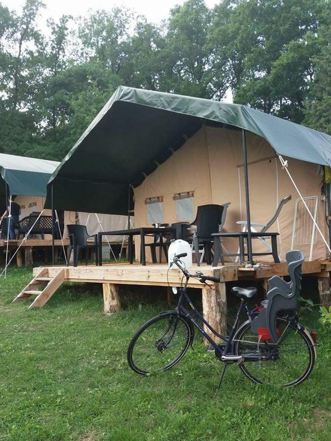 فندق روشفورتفي  Safari Tent At Camping Le Roptai المظهر الخارجي الصورة