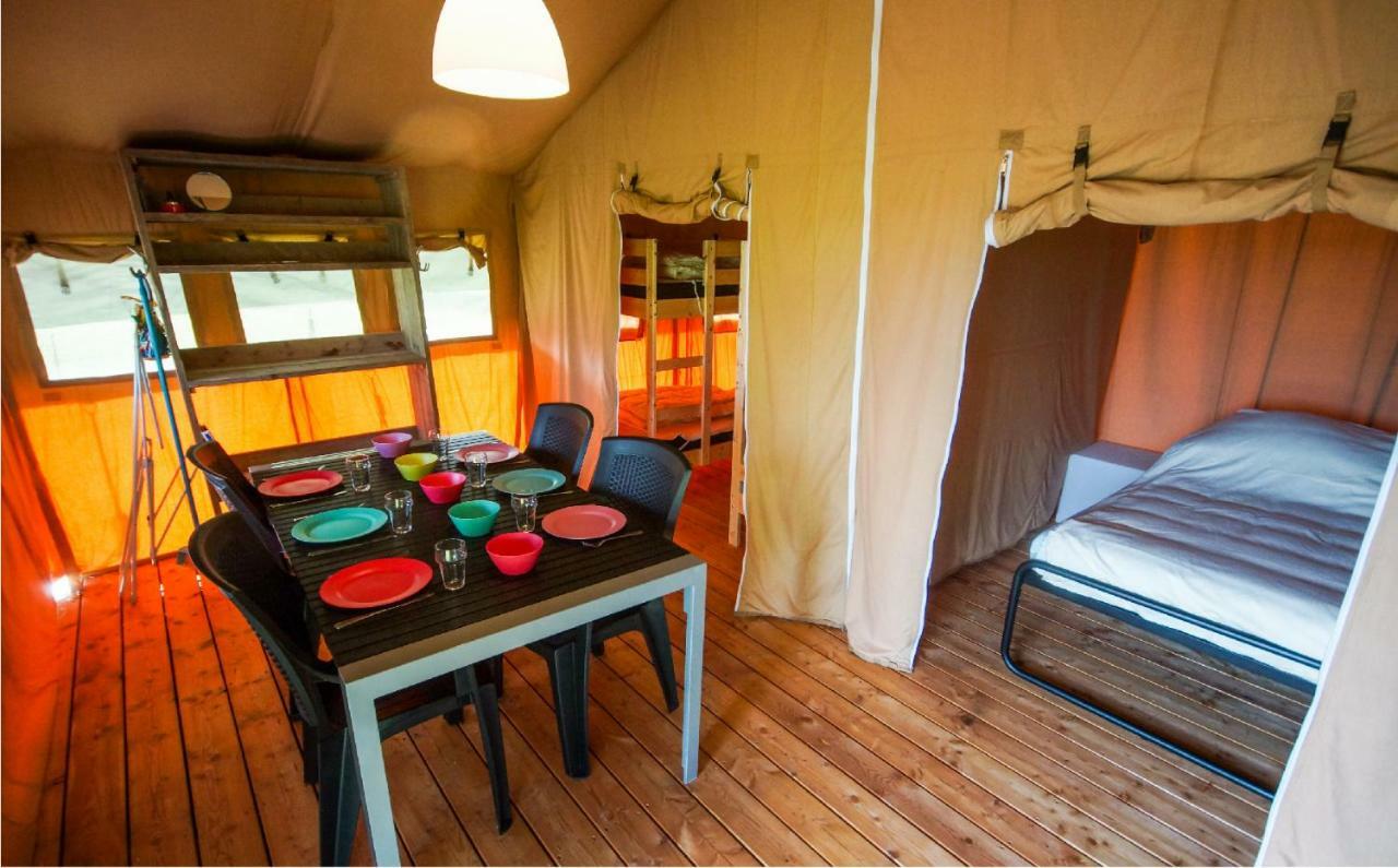 فندق روشفورتفي  Safari Tent At Camping Le Roptai المظهر الخارجي الصورة