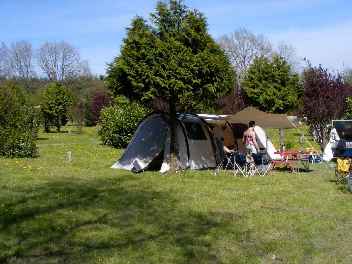 فندق روشفورتفي  Safari Tent At Camping Le Roptai المظهر الخارجي الصورة